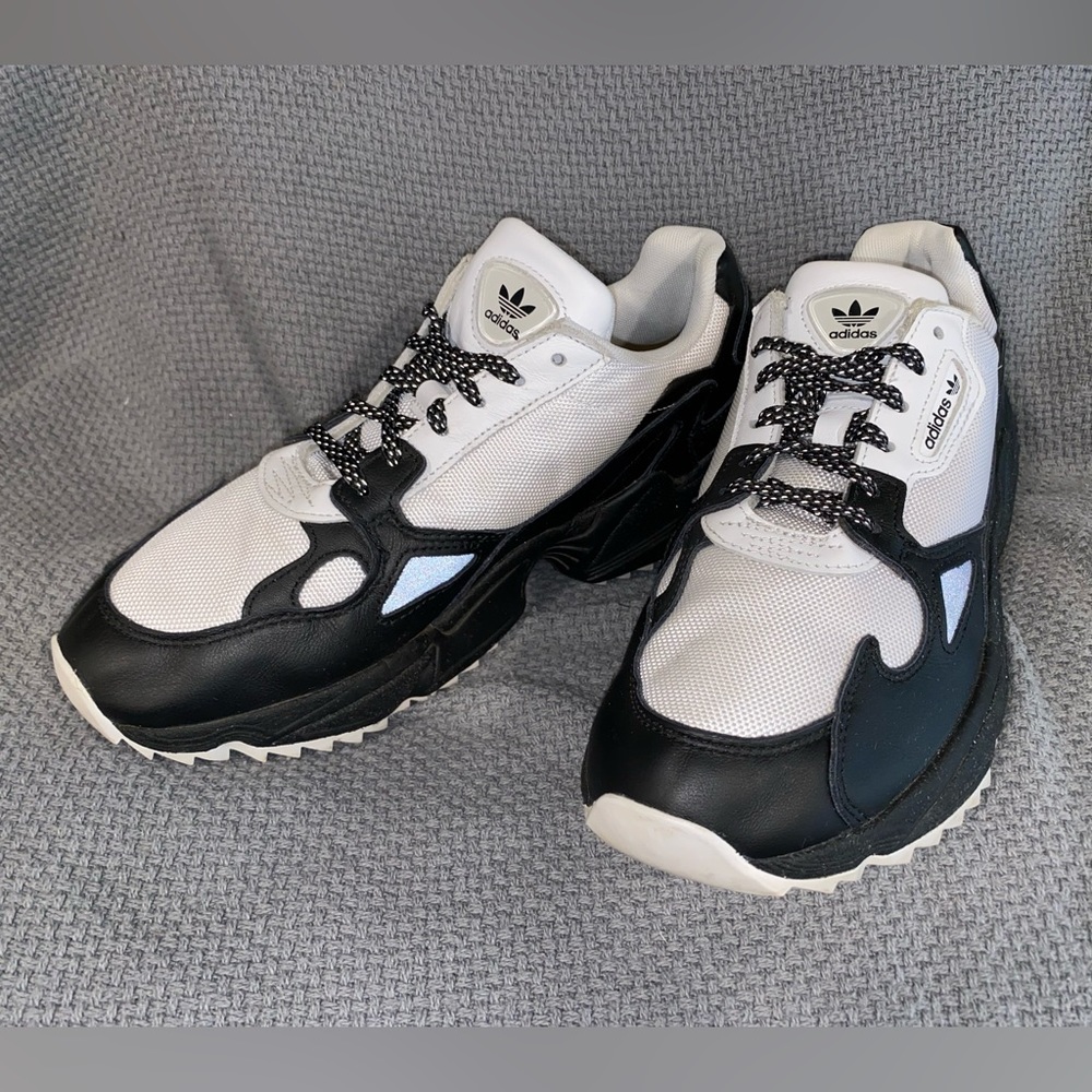 Adidas Size 9 Sneakers